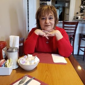 Meet your Posher, Lorraine